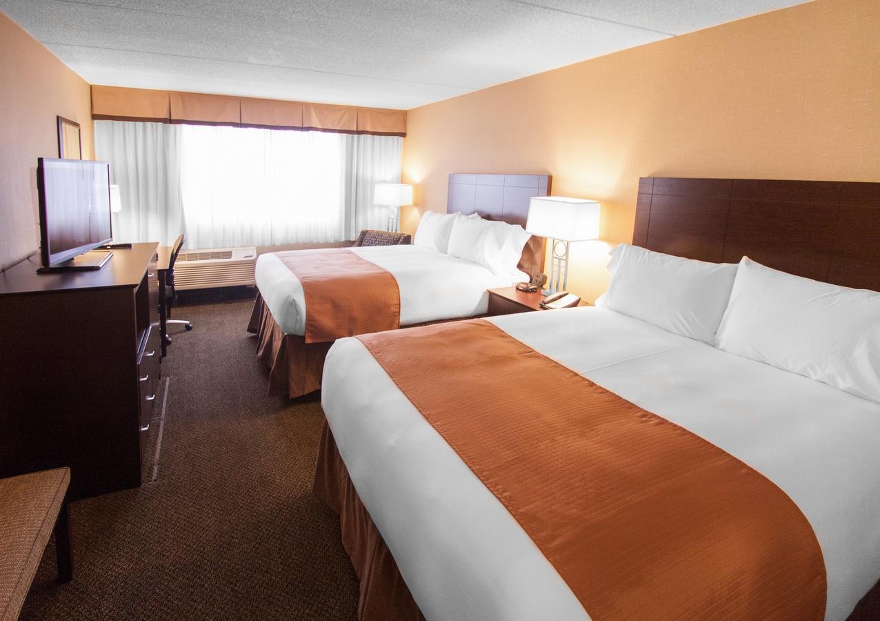 Comfort Inn & Suites Wadsworth Exterior foto